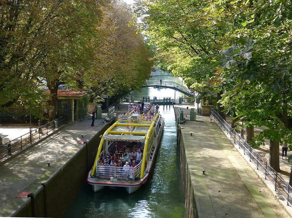 Bright And Newly Renovated Apartment, Hip Canal Saint-martin Area, * פריז