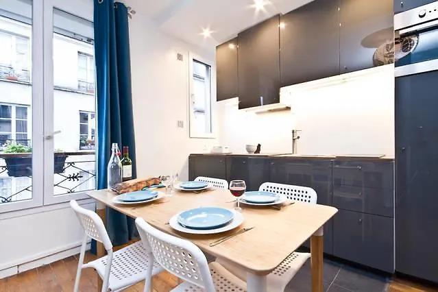Bright And Newly Renovated Apartment, Hip Canal Saint-martin Area, شقة *